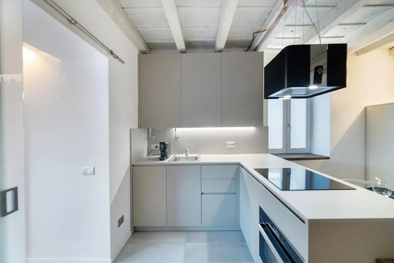 Modern Apartment City Center 5 Minutes From Citta' Alta And Train Station Bergamo Italien